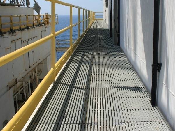 Aluminum gratings are used as platform walkways.